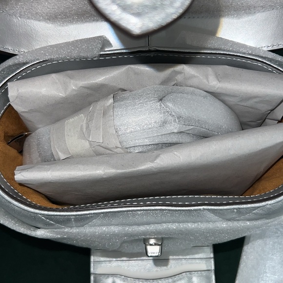 Coach Handbag, card case sold separately! - Picture 6 of 8